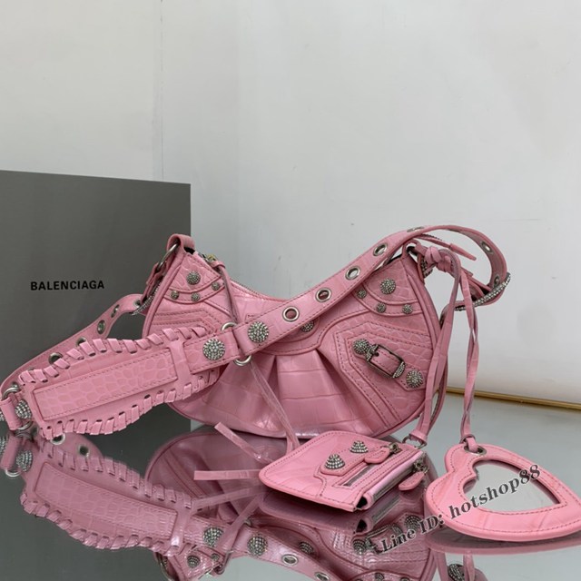 Balenciaga專櫃爆款經典機車包系列女包 巴黎世家鑽扣鱷魚Le Cagole月牙腋下包 fyj1718